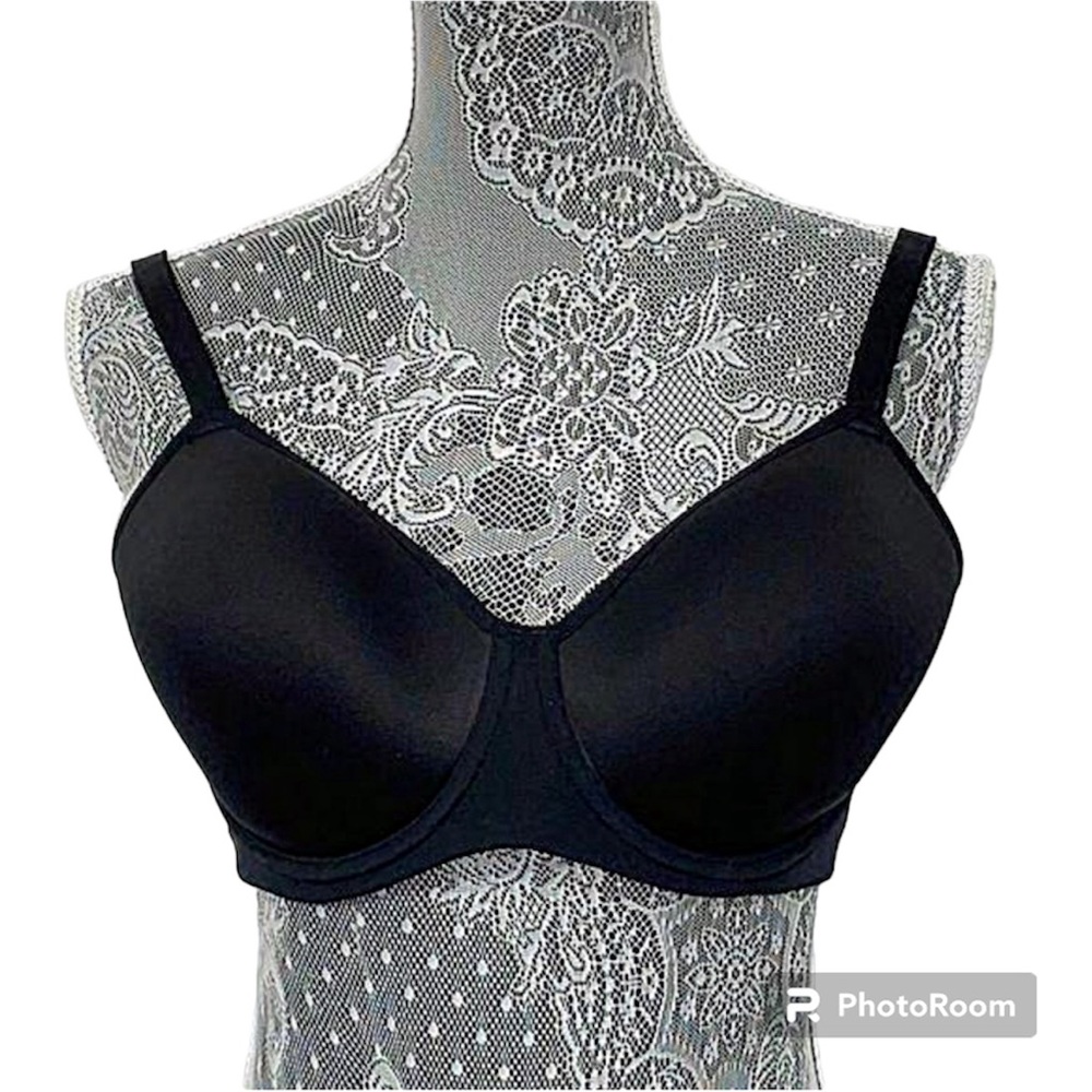 Wacoal‎ full coverage smooth cup underwire black bra.  Size 36D